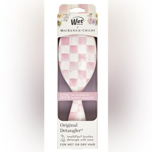 NWT Mackenzie Childs x Wet
Brush Original Detangler.